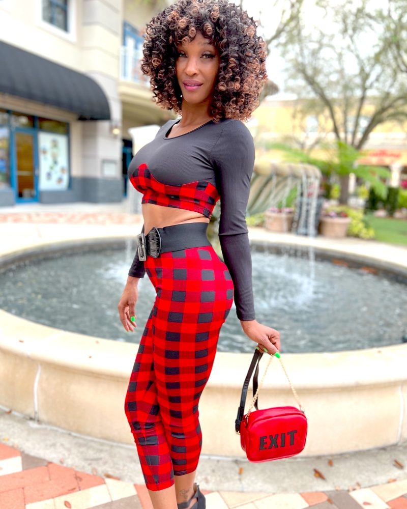 Black and red gingham fit